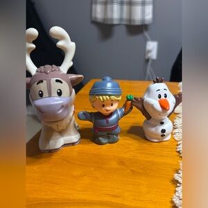 NOT FOR SALE SOLD Fisher price Little people Frozen Set
